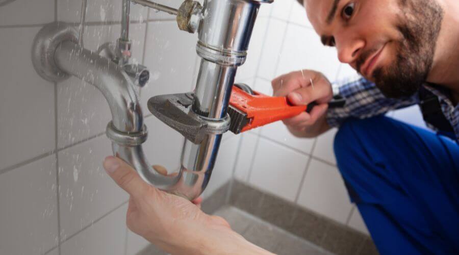 Local expert plumbing services in Bushnell, IL